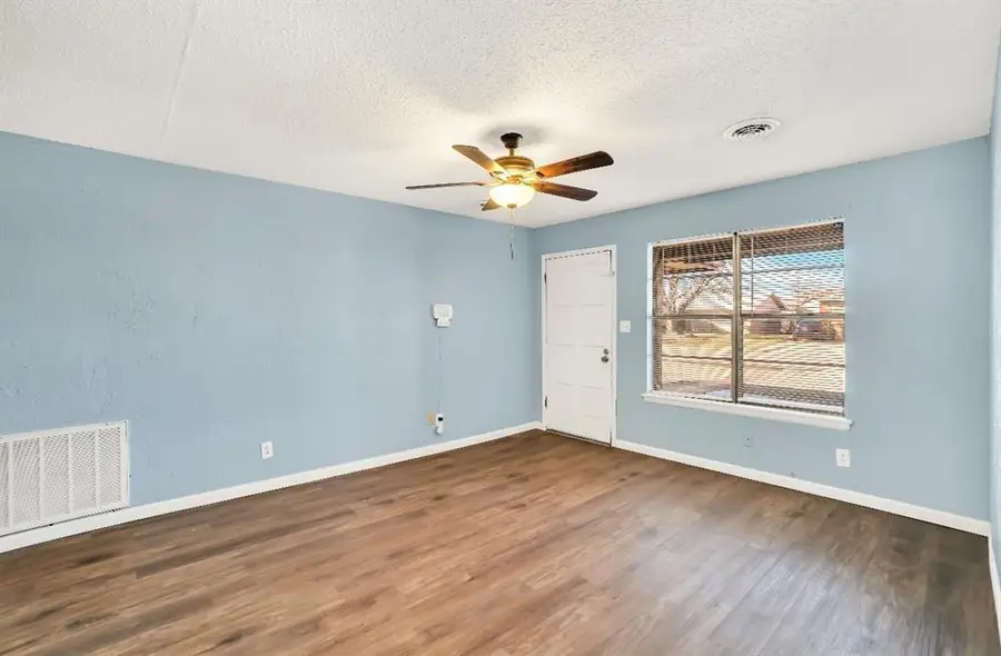 932 Hazel Street, Altus, OK 73521 - #3