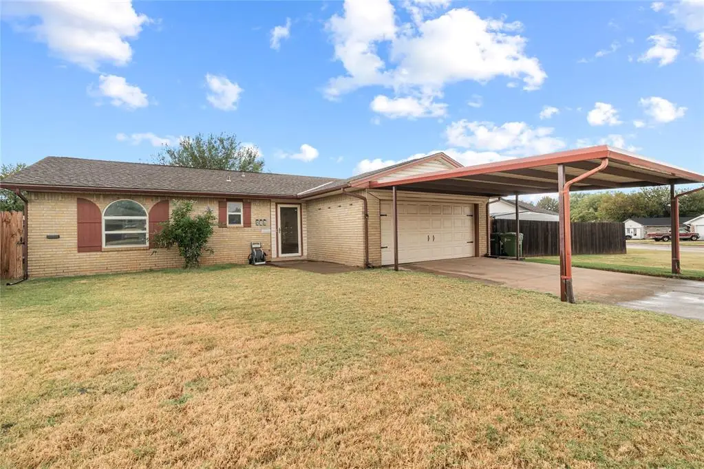 814 Cherrywood Lane, Yukon, OK 73099 - #1