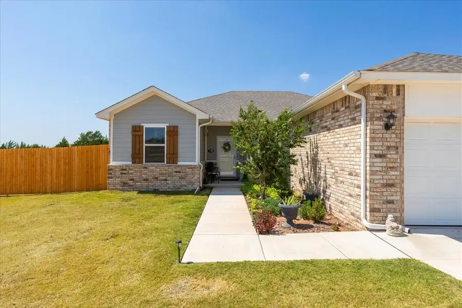 504 Evergreen Way, Guthrie, OK 73044 - #2