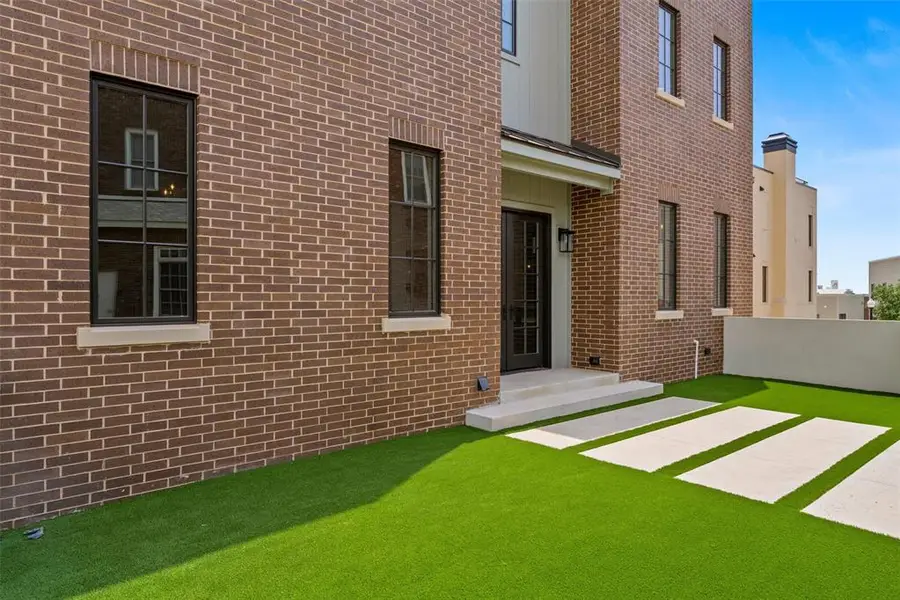 516 NE 2nd Street, Oklahoma City, OK 73104 - #3