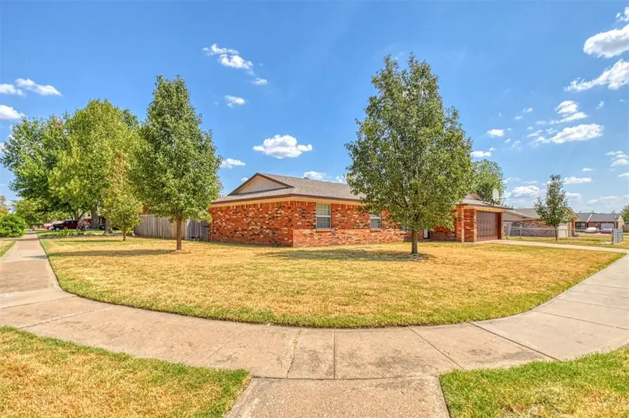 701 Grill Avenue, Norman, OK 73071 - #2
