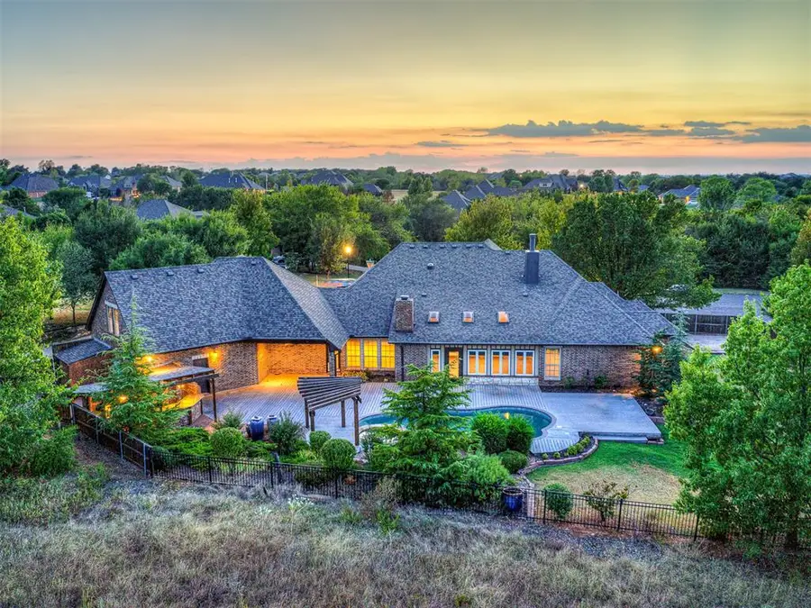 3301 Santa Rosa Court, Norman, OK 73071 - #3