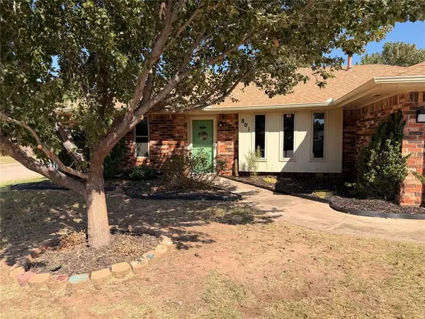 801 Mabel C Fry Boulevard, Yukon, OK 73099