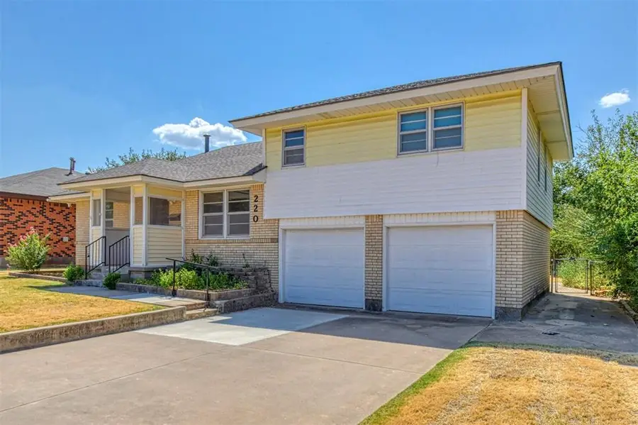 220 W Glenhaven Drive, Midwest City, OK 73110 - #2