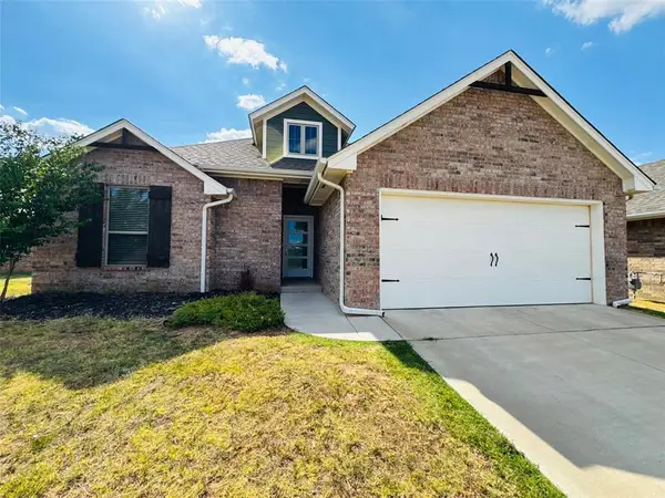 8909 Poppey Place, Yukon, OK 73099