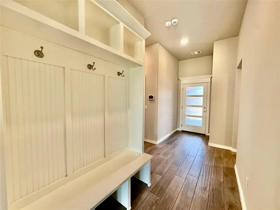8909 Poppey Place, Yukon, OK 73099 - #3
