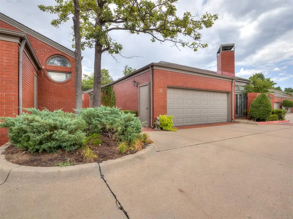 2825 NW Grand Boulevard #21, Oklahoma City, OK 73116 - #1
