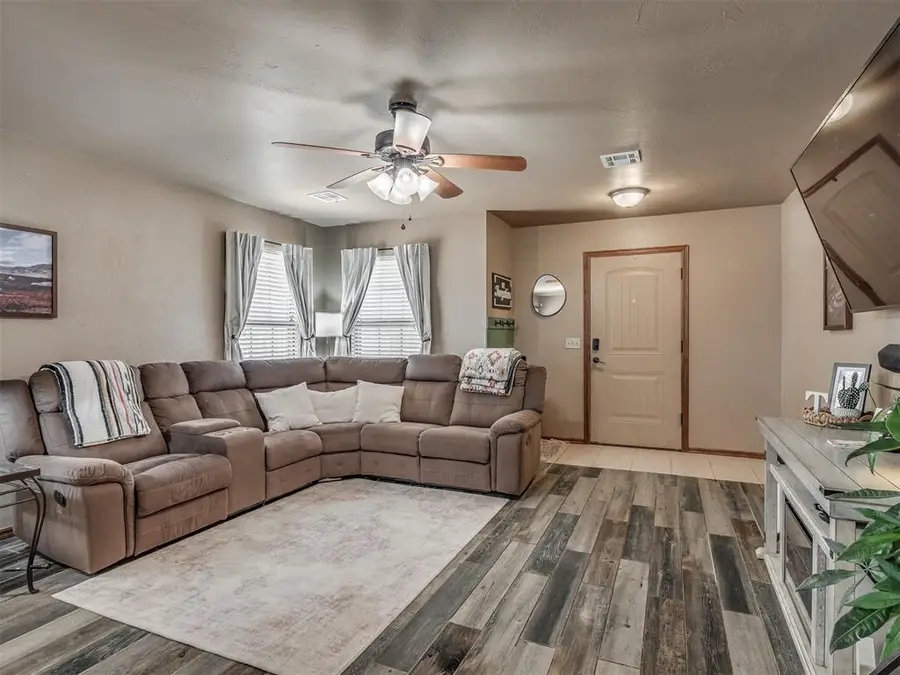 958 Cotswold Court, Blanchard, OK 73010 - #3