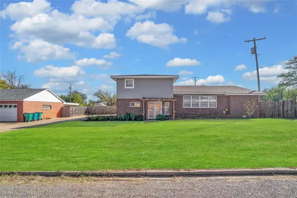 110 E Hillcrest Lane, Hobart, OK 73651