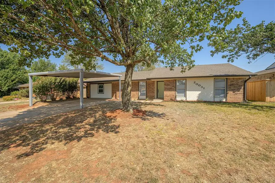 20031 Timberidge Road, Harrah, OK 73045 - #2