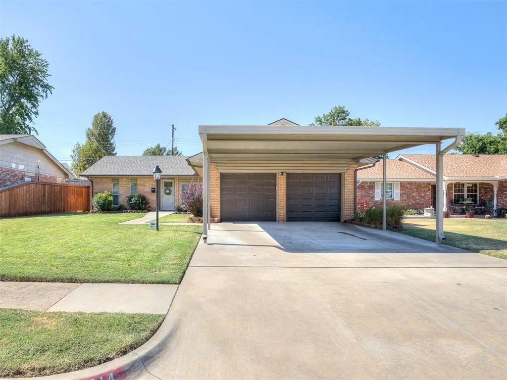 214 Tanglewood Drive, Yukon, OK 73099 - #1
