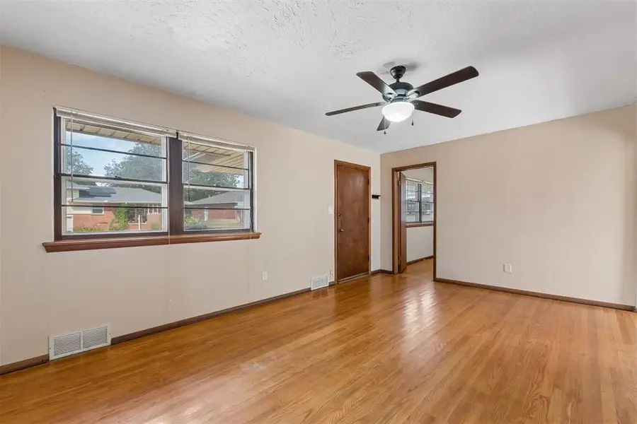 128 Leonard Lane, Midwest City, OK 73110 - #3
