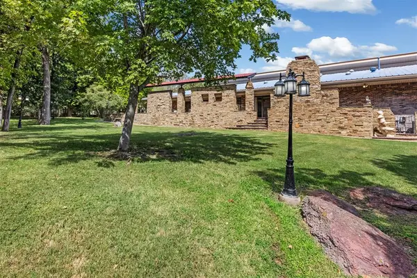 4805 Oakdale Farm Road, Edmond, OK 73013