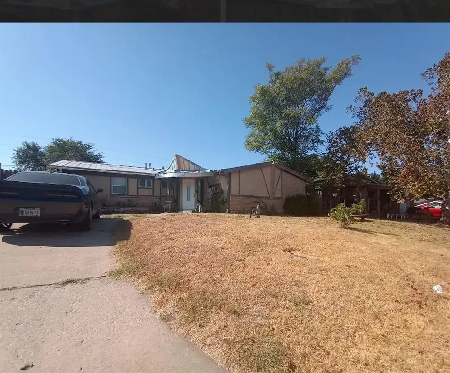 422 NW Woodridge Street, Lawton, OK 73507 - #1