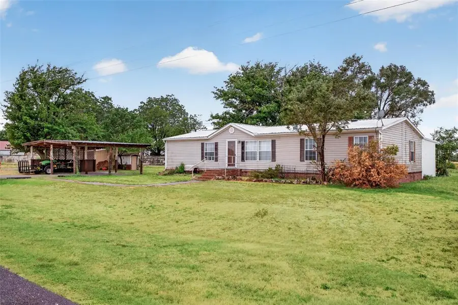 12689 N 1850 Road, Sayre, OK 73662 - #2