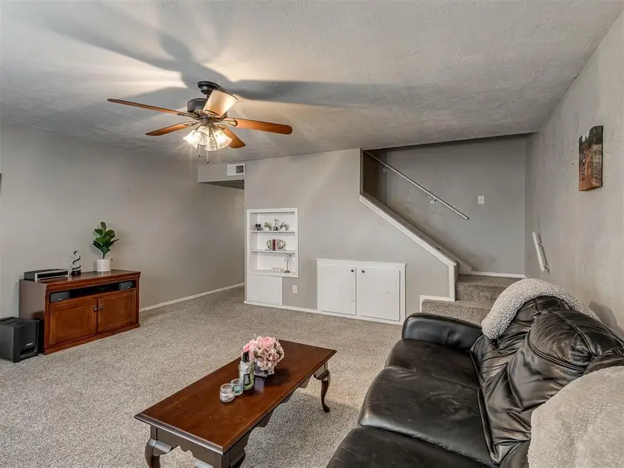 6742 N Meridian Avenue, Oklahoma City, OK 73116 - #3