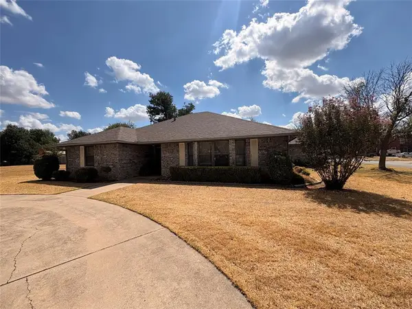 1327 W Kansas Avenue, Chickasha, OK 73018