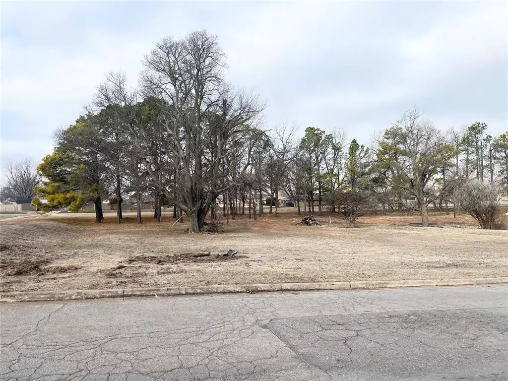 S 13th Street, Chickasha, OK 73018 - #1