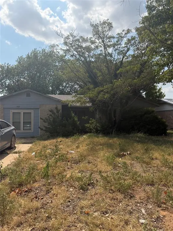 502 S Noble Avenue, Watonga, OK 73772