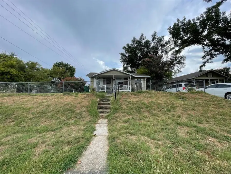 1000 N Wilson Avenue, Sand Springs, OK 74063 - #2