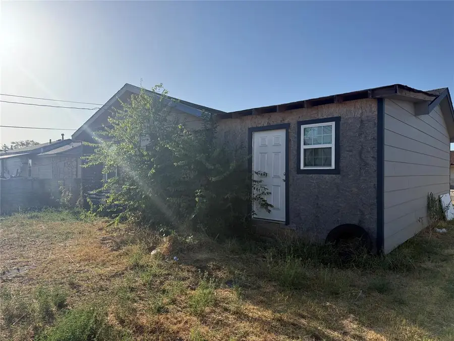 1325 E Hemlock Street, Altus, OK 73521 - #2