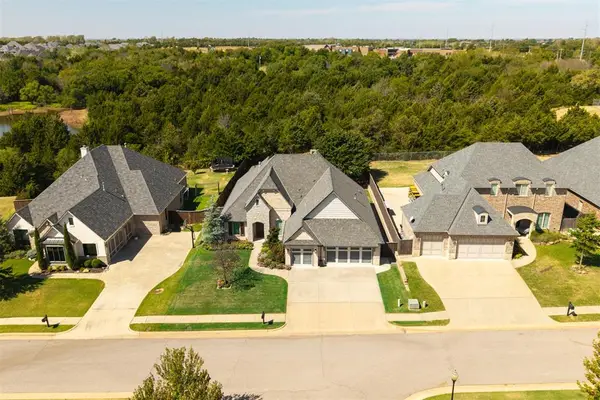 5317 Gateway Bridge Court, Edmond, OK 73034