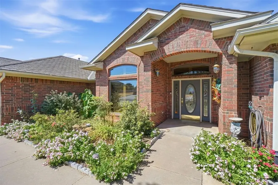 2309 N Sunset Drive, Clinton, OK 73601 - #2