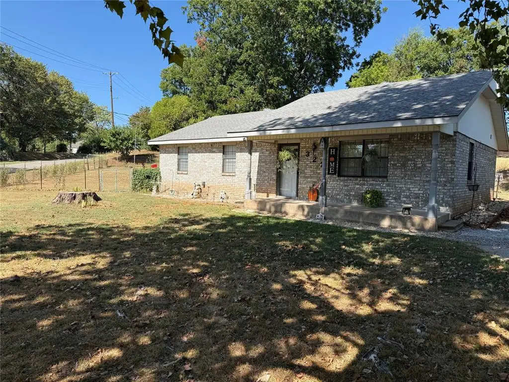 327 S Mcclure Avenue, Pauls Valley, OK 73075 - #1