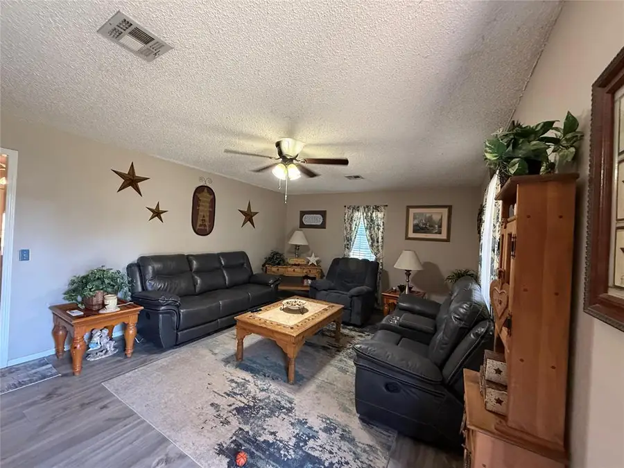 327 S Mcclure Avenue, Pauls Valley, OK 73075 - #2