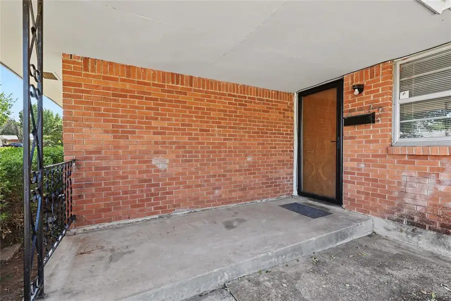 644 W Main Street, Moore, OK 73160 - #3