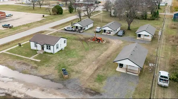 402 N 6th Avenue, Stroud, OK 74079