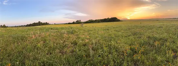4151 N May Avenue, Crescent, OK 73028