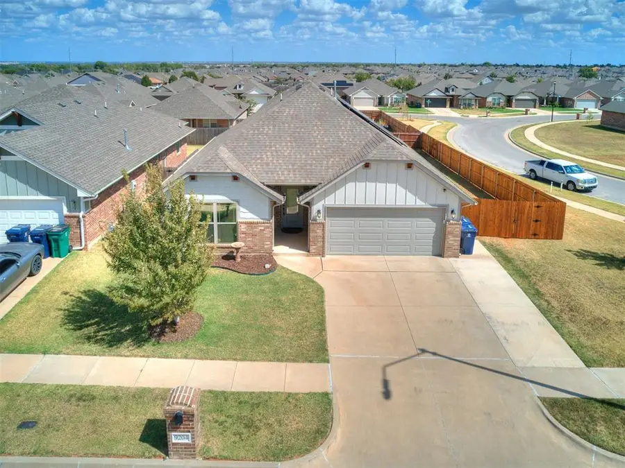 9204 Yassir Boulevard, Yukon, OK 73099 - #2