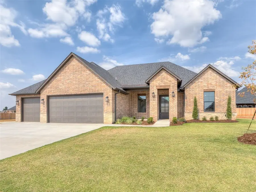 2217 W Cole Drive, Mustang, OK 73064 - #2
