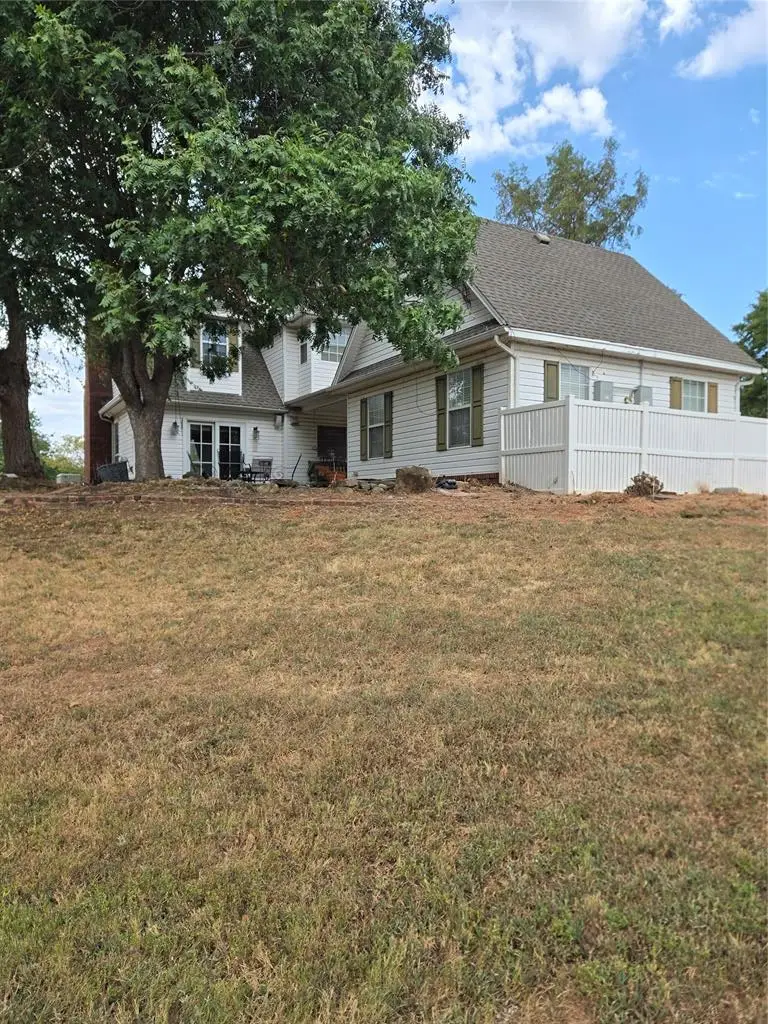 1300 Rolling Hills Drive, Harrah, OK 73045 - #2