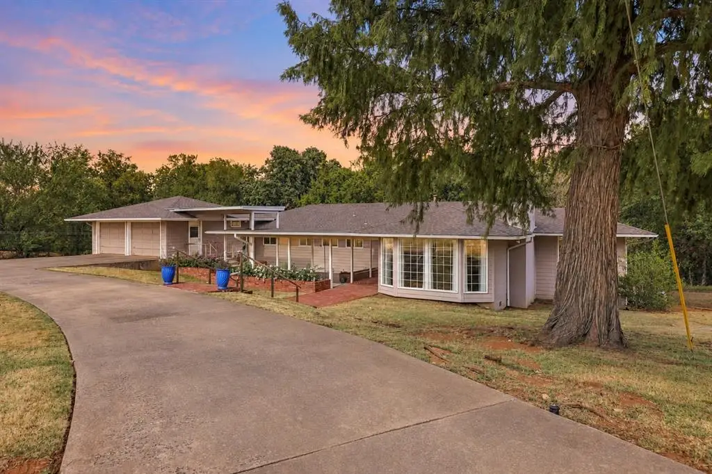 24 Oakwood Drive, Oklahoma City, OK 73121 - #1