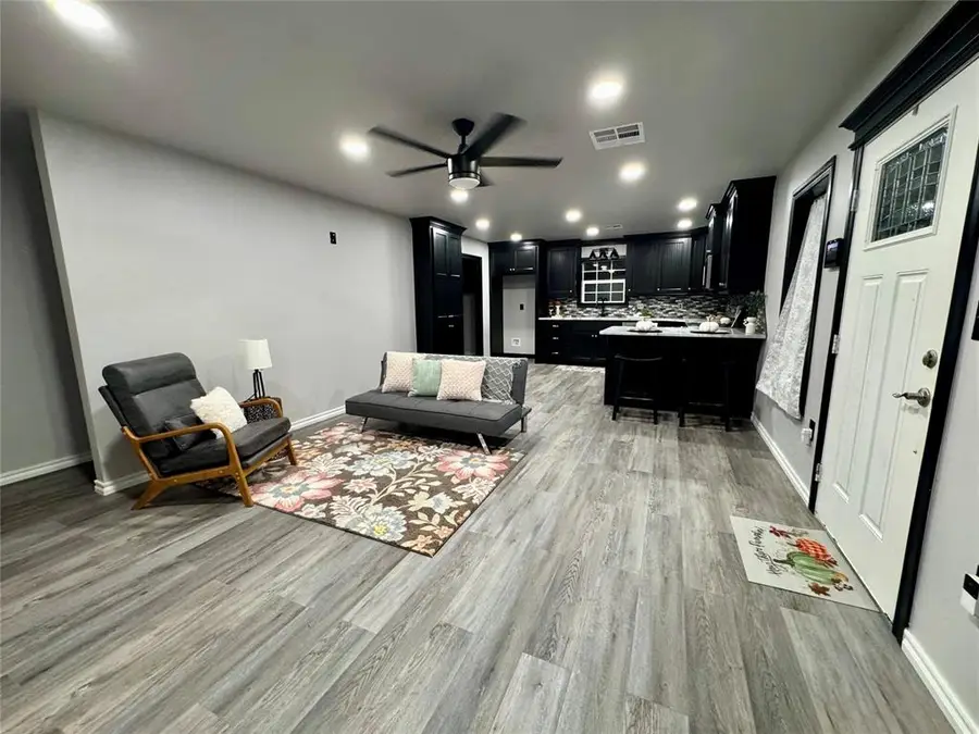 302 S 15th Street, Chickasha, OK 73018 - #3