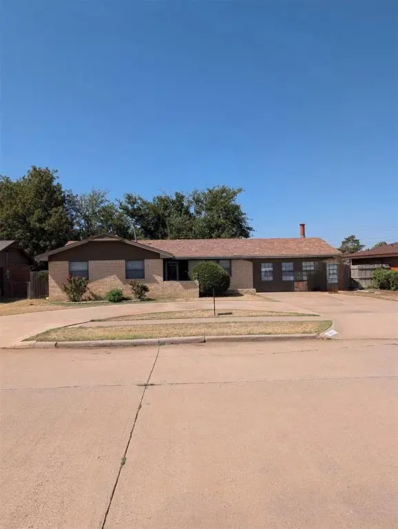 2013 N Bluebird Lane, Altus, OK 73521 - #1
