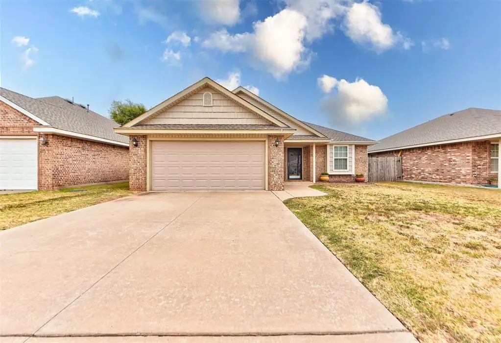 2302 W Bradford Circle, Newcastle, OK 73065 - #1