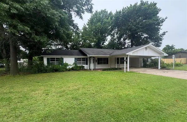 1205 E Indianola Street, Wynnewood, OK 73098