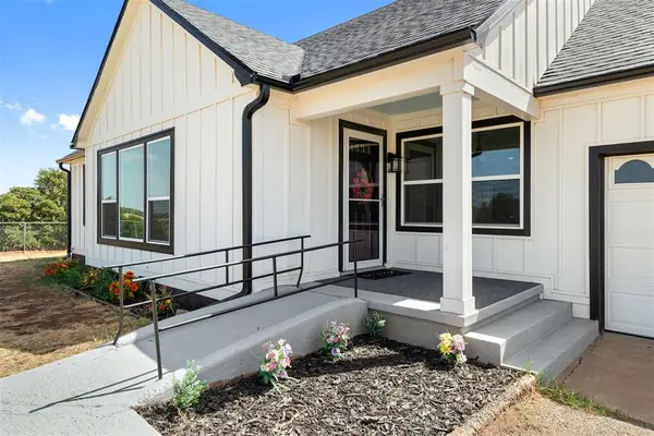 1601 Highway 62 Highway, Chickasha, OK 73018