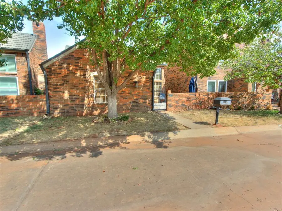 11811 Springhollow Road, Oklahoma City, OK 73120 - #2