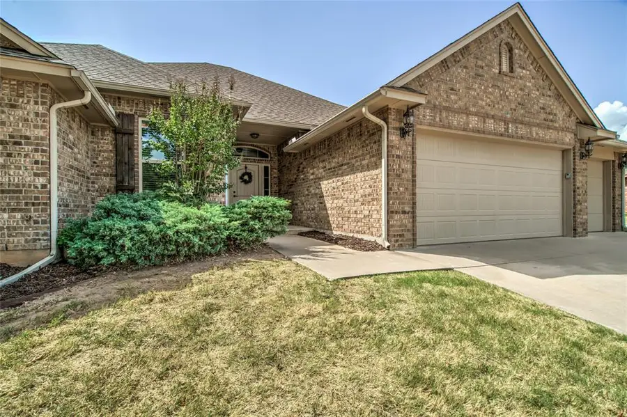 876 Crooked Oak Circle, Guthrie, OK 73044 - #2