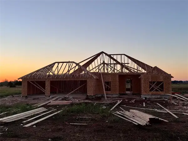 24958 Belmont Pass, Cashion, OK 73016