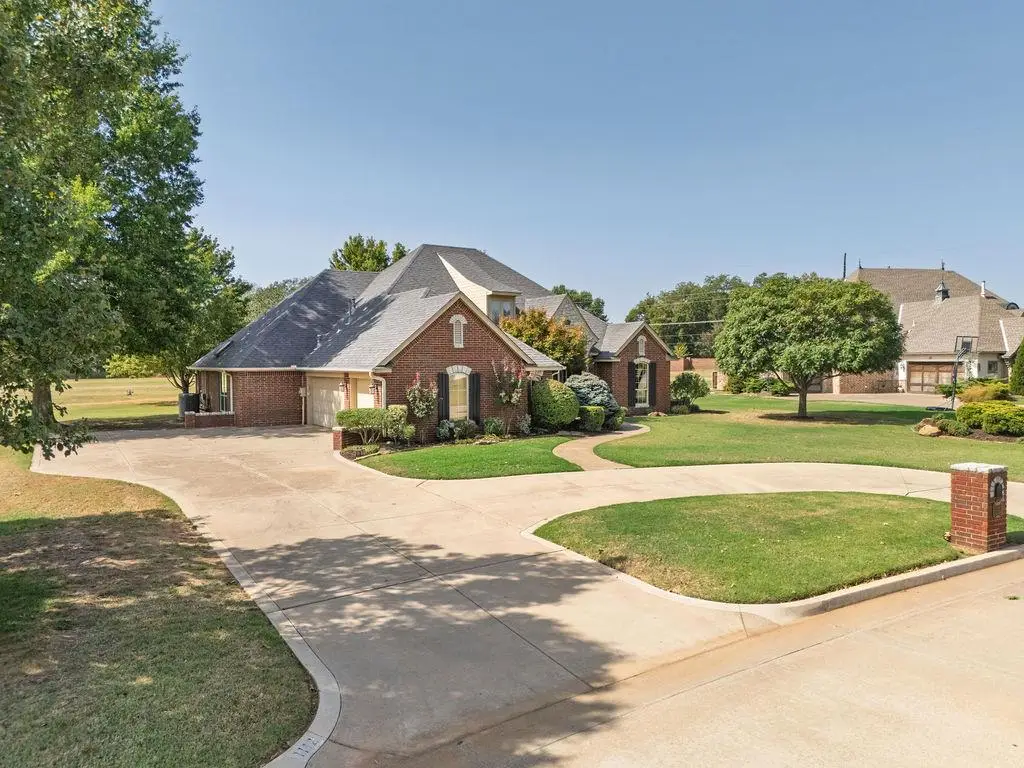 1112 Troon Circle, Shawnee, OK 74801 - #1