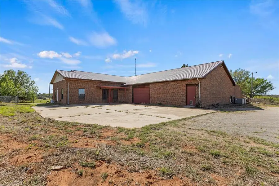 12168 N Us 281 Highway, Lookeba, OK 73053 - #2