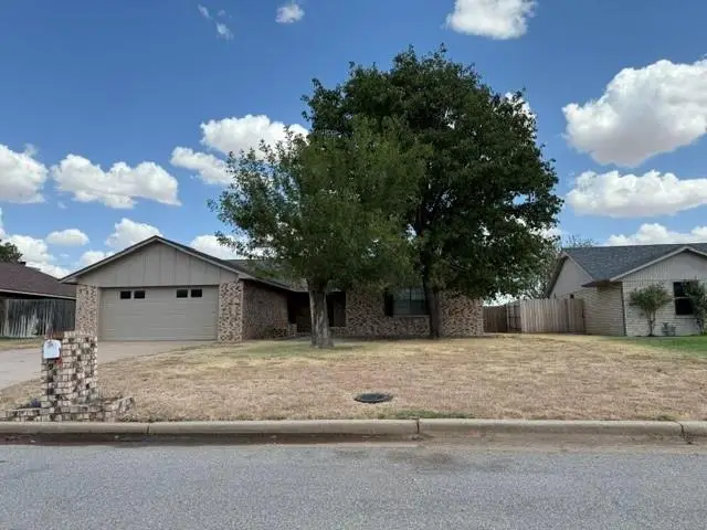 620 Taft Street, Altus, OK 73521 - #2