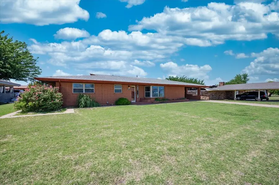 412 S Carol Street, Carnegie, OK 73015 - #2