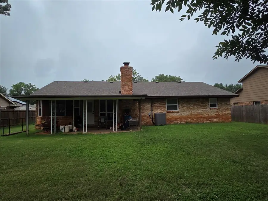 2714 Forest Oaks Circle, Norman, OK 73071 - #2