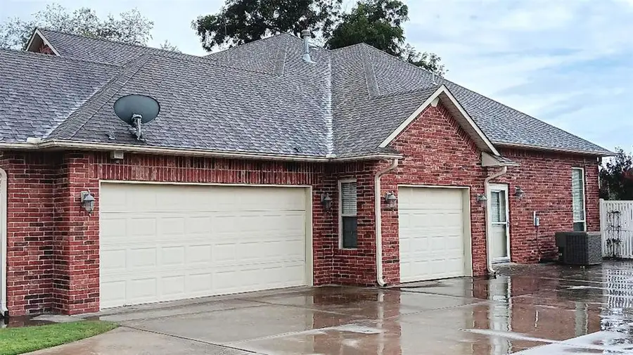 1502 N Windmill Ridge Drive, Shawnee, OK 74804 - #2